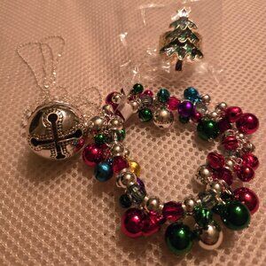 3 piece holiday set-expandable ring, bed necklace, & bell bracelet